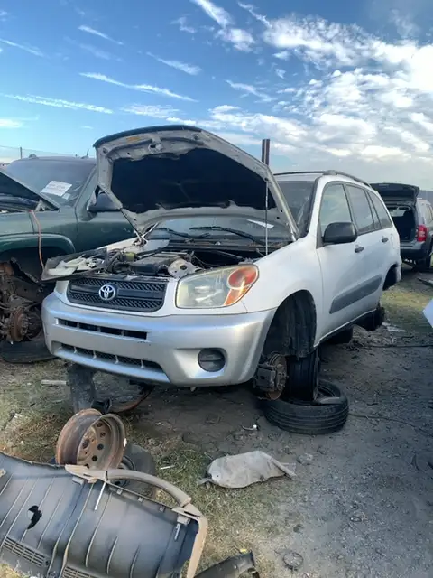 Photo of 2004 Toyota Rav4