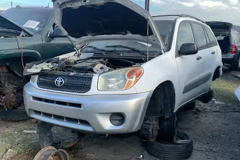 Photo of 2004 Toyota Rav4