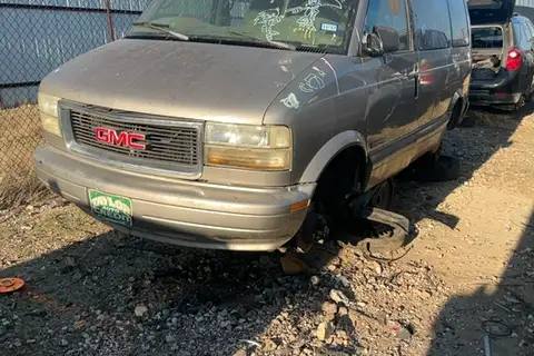 Photo of 2002 Gmc Safari
