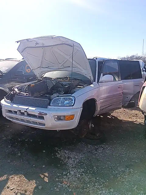 Photo of 1999 Toyota Rav4