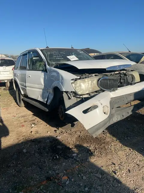 Photo of 2004 Buick Rainier