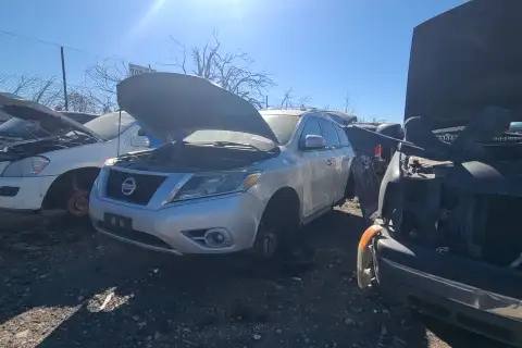 Photo of 2013 Nissan Pathfinder