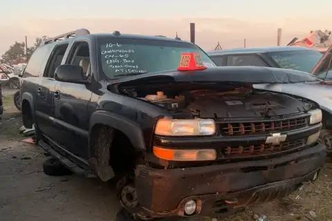 Photo of 2004 Chevrolet Suburban