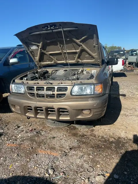 Photo of 2001 Isuzu Rodeo