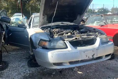 Photo of 2004 Ford Mustang
