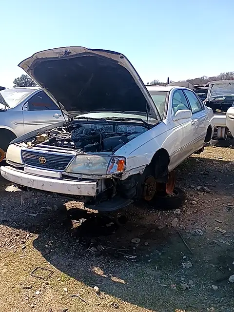 Photo of 1999 Toyota Avalon