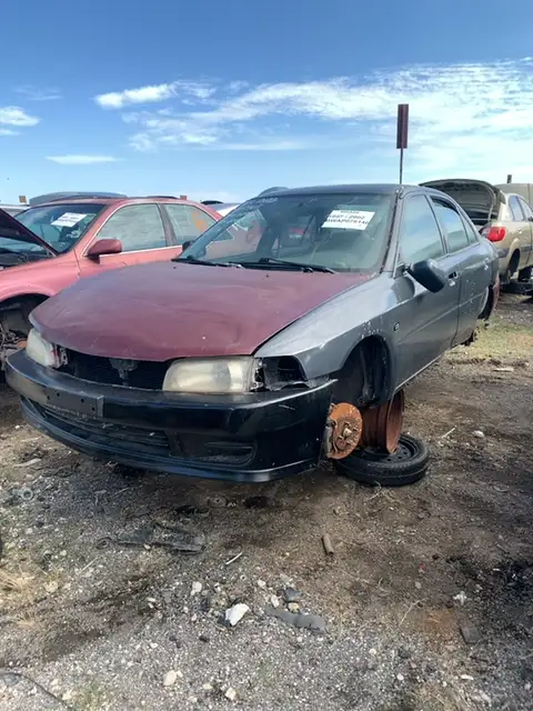 Photo of 2001 Mitsubishi Mirage