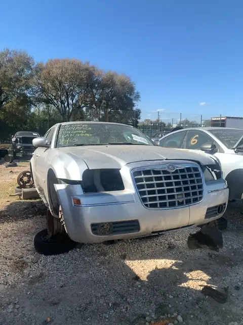 Photo of 2005 Chrysler 300