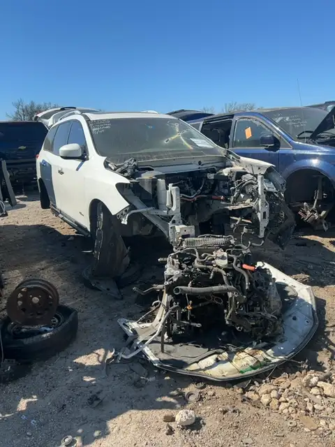 Photo of 2014 Nissan Pathfinder