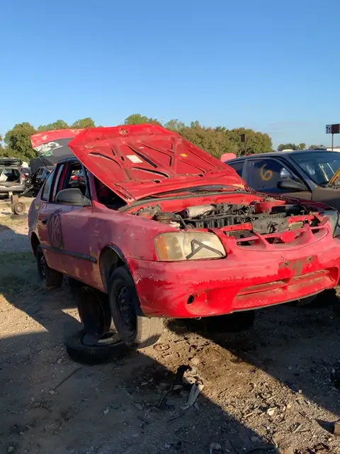 Photo of 2001 Hyundai Accent