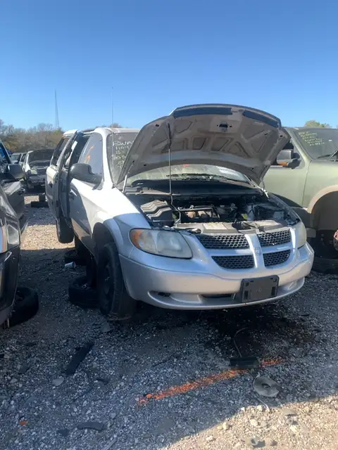 Photo of 2003 Dodge Caravan
