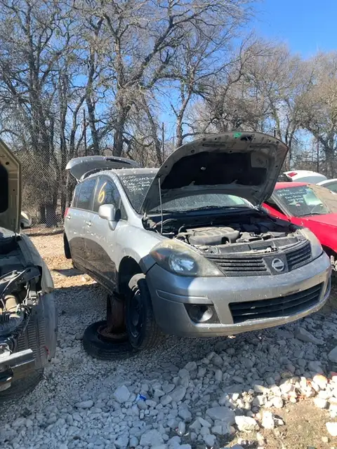 Photo of 2009 Nissan Versa