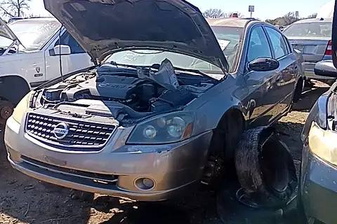 Photo of 2005 Nissan Altima