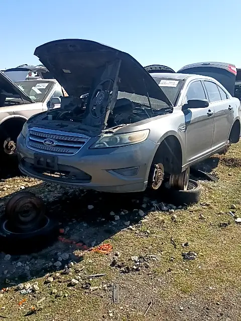 Photo of 2011 Ford Taurus