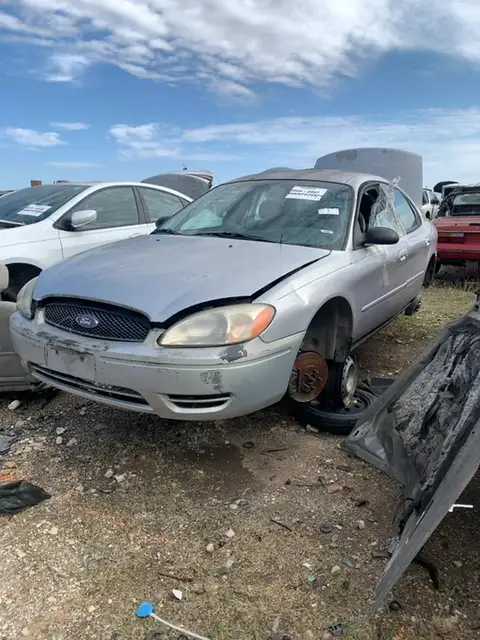 Photo of 2006 Ford Taurus
