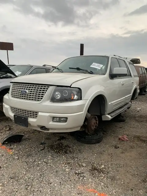 Photo of 2005 Ford Expedition