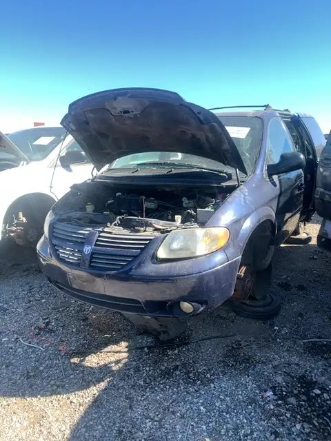 Photo of 2005 Dodge Caravan