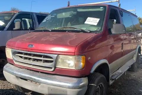 Photo of 2001 Ford Econoline Wagon