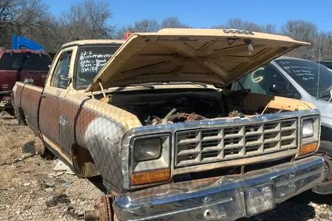 Photo of 1985 Dodge D100 Pickup