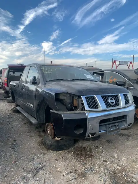 Photo of 2005 Nissan Titan