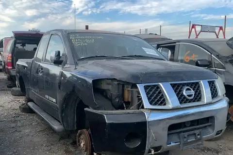 Photo of 2005 Nissan Titan