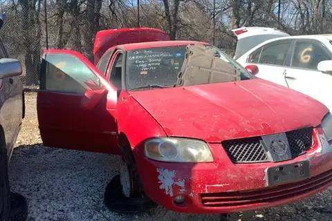 Photo of 2005 Nissan Sentra
