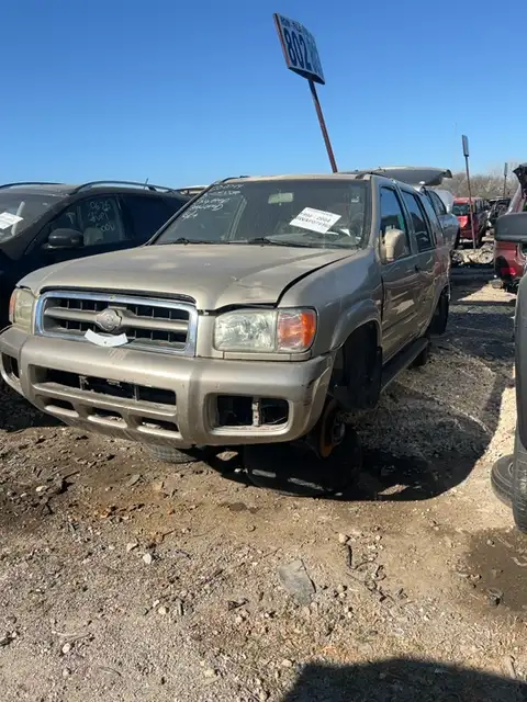 Photo of 2000 Nissan Pathfinder