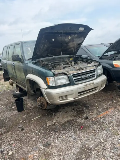 Photo of 1998 Isuzu Trooper