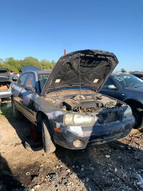 Photo of 2003 Hyundai Elantra