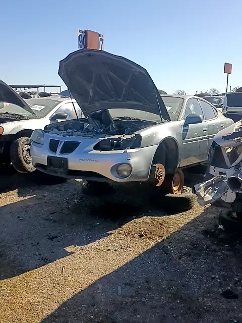 Photo of 2004 Pontiac Grand Prix