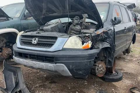 Photo of 2004 Honda Pilot