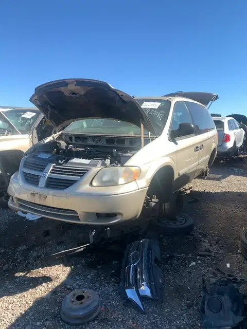 Photo of 2005 Dodge Caravan