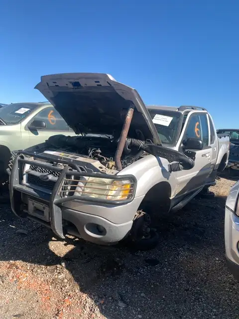 Photo of 2004 Ford Explorer Sport Trac