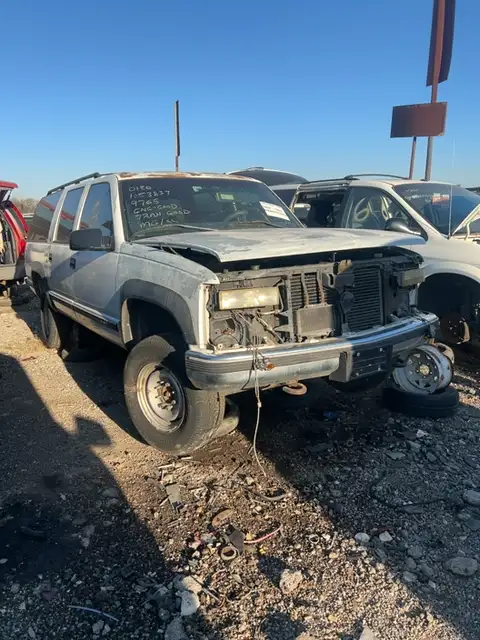 Photo of 1997 Chevrolet Suburban