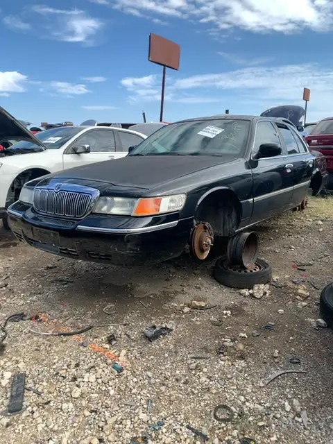 Photo of 2000 Mercury Grand Marquis