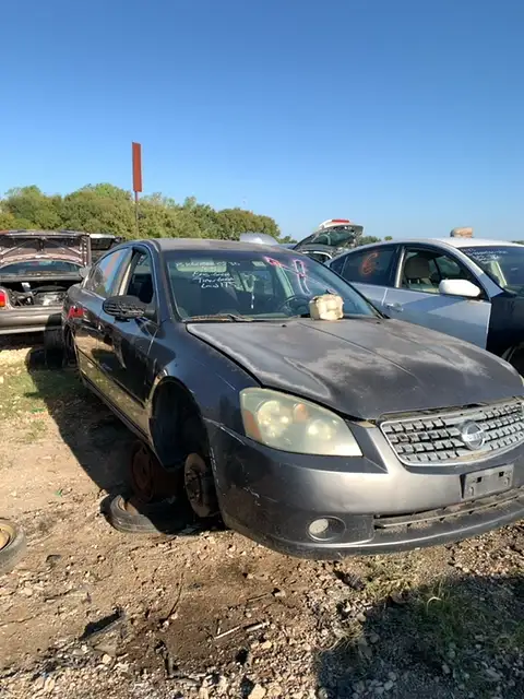 Photo of 2005 Nissan Altima