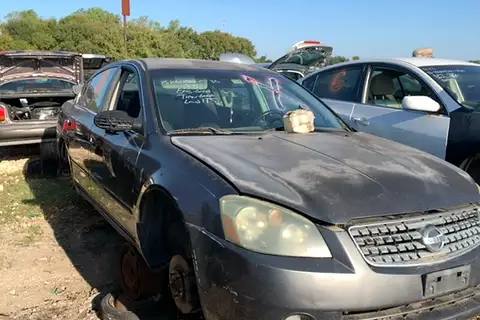 Photo of 2005 Nissan Altima