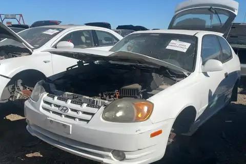 Photo of 2004 Hyundai Accent