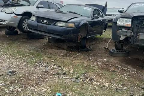 Photo of 2001 Ford Mustang