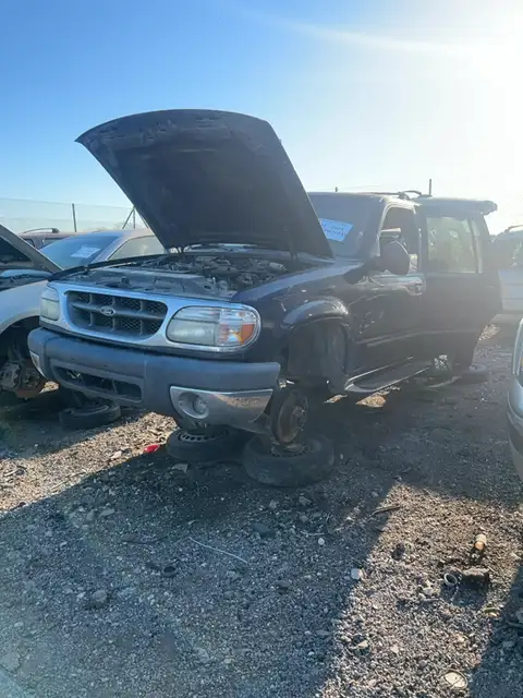 Photo of 1999 Ford Explorer