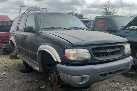 Photo of 2000 Ford Explorer