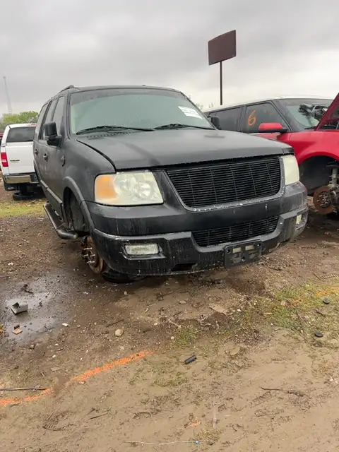 Photo of 2005 Ford Expedition