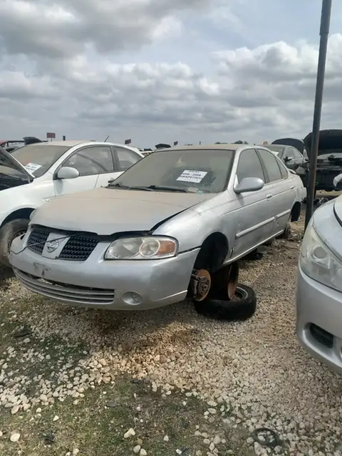 Photo of 2004 Nissan Sentra