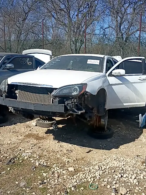Photo of 2011 Chrysler 200