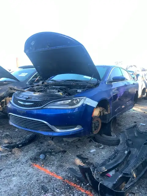 Photo of 2015 Chrysler 200