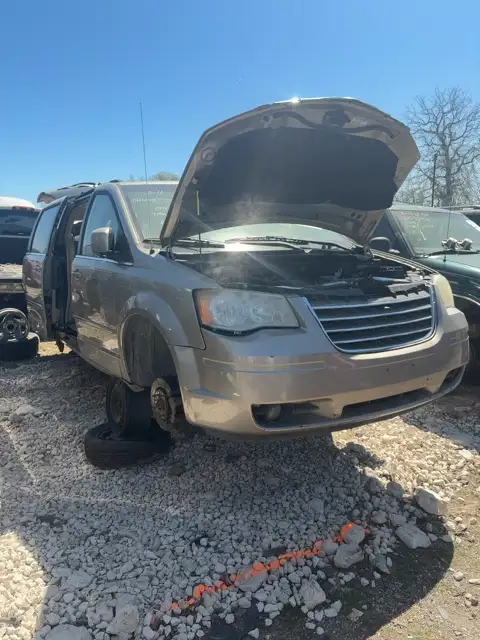 Photo of 2008 Chrysler Town & Country
