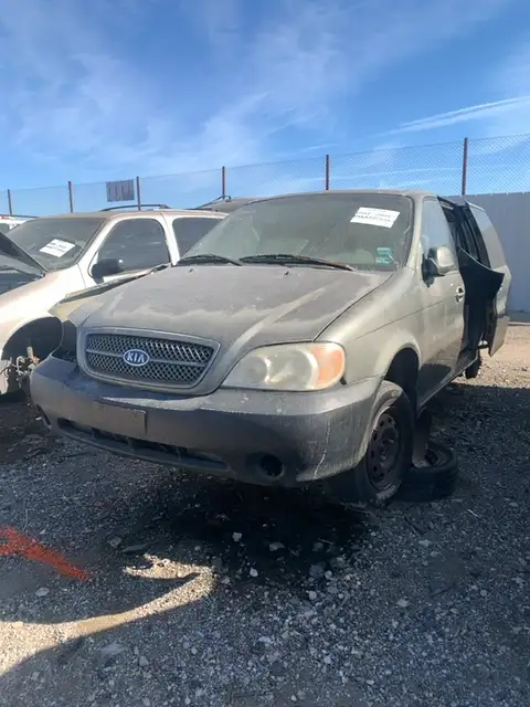 Photo of 2005 Kia Sedona