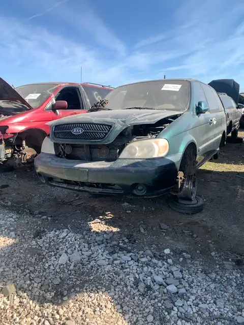 Photo of 2004 Kia Sedona