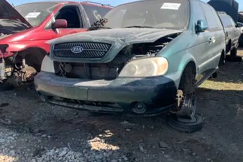 Photo of 2004 Kia Sedona
