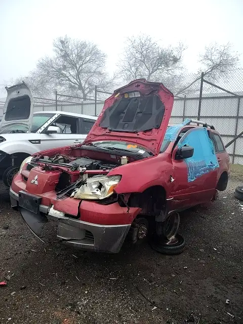 Photo of 2005 Mitsubishi Outlander
